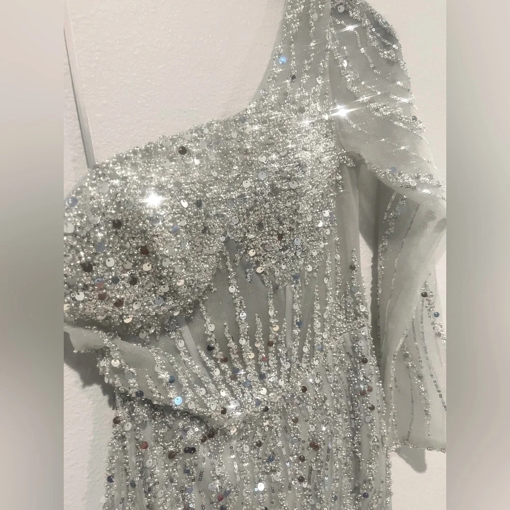 Gianni Binni Gorgeous One Shoulder Sequin Jewel elegant Gown